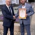 Директор МАУ "Коммунальное управление" Сергей Волотовский поблагодарил МАУ "Благоустройство" в лице директора Дмитрия Федорова за активное содействие в подготовке объектов жилищного хозяйства к предстоящему отопительному сезону
