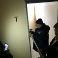 Муниципальная управляющая компания выполнила установку наличников в доме 17 по улице Усачёва.