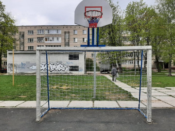 Ремонт, обновление детских и спортивных площадок.