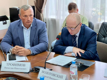 Директор МАУ "Коммунальное управление" Сергей Волотовский принял участие в еженедельной городской планерке.
