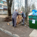 Вывезли крупногабаритный мусор (КГМ) от подъездов домов № 76 по пр. Маркса и № 23 по ул. Энгельса, от контейнерной площадки по пр. Ленина ,124 и ул. Комарова, 11