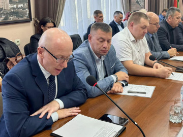 Директор МАУ "Коммунальное управление" Сергей Волотовский принял участие в рабочем совещании городской планерки.