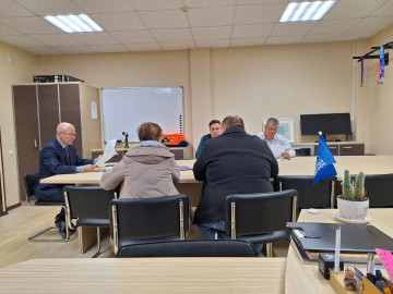 Директор МАУ «Коммунальное управление» Сергей Волотовский провёл личный приём жителей. Были рассмотрены вопросы по  ремонту общедомовой системы отопления и порядок аварийного обслуживания многоквартирных домов.