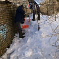 МАУ «Коммунальное управление» выполнило освобождение стен гаражей от снега по адресу: ул. Маркса, д. 34а.