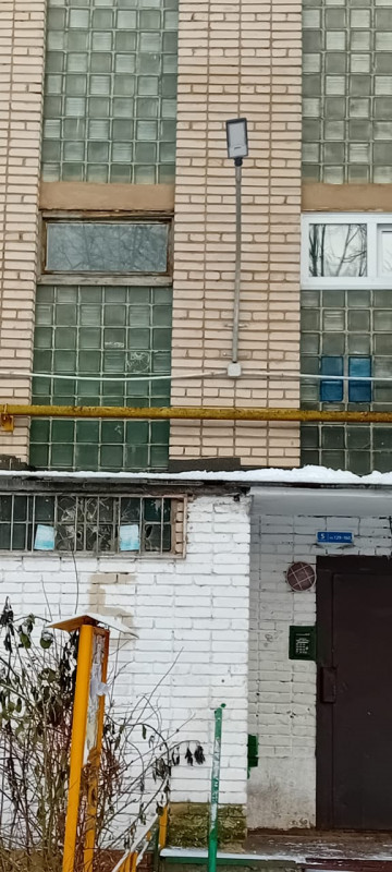 Восстановили фасадное освещение над подъездами пр. Ленина.