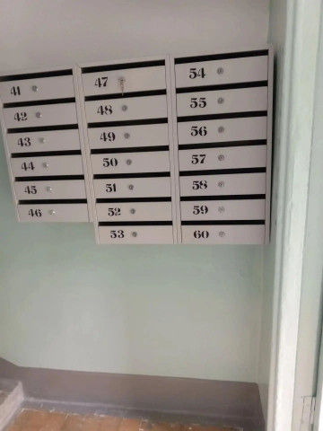 Завершены ремонтные работы в 3-м подъезде дома № 94 на пр. Ленина. Выполнены необходимые работы по восстановлению и приведению в порядок элементов подъезда. Еще один объект приведен в надлежащее состояние.