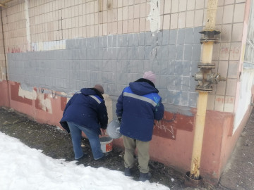 Убрали граффити со стен МКД.
