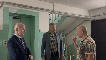 Директор МАУ «Коммунальное управление» Сергей Волотовский  с участием депутата ОГС Сергея Краско, провел встречу с жителями МКД Ленина 120.