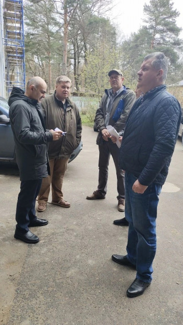 Встретились с ФКР и жителями перед началом ремонта фасада МКД по пр. Ленина 6/4