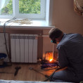 В квартире по пр. Ленина, д. 114 бригада работников МАУ "Коммунальное управление" произвела замену подводки к батарее отопления в рамках подготовки к отопительному сезону.