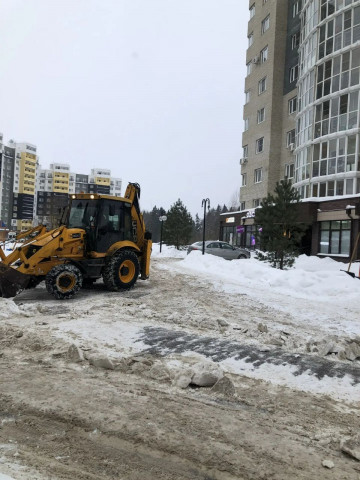 Муниципальная управляющая компания провела механизированную уборку территорий МКД по адресам: ул. Усачева, 17; ул. Гагарина, 51; ул. Любого, 3; пр. Ленина, 96.